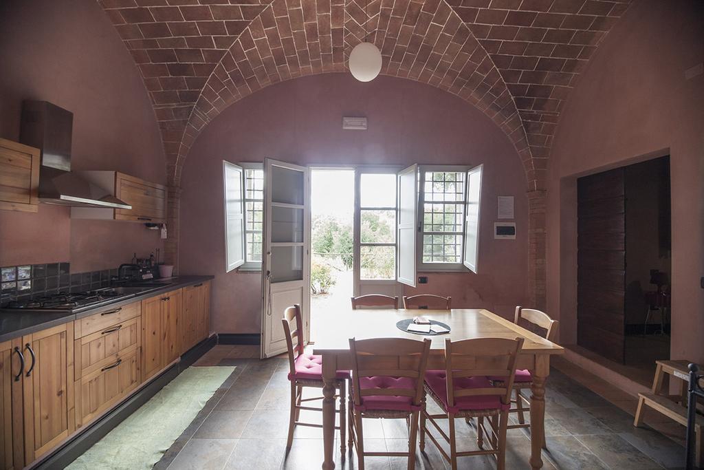 Agriturismo Pieve De Pitti Terricciola ภายนอก รูปภาพ